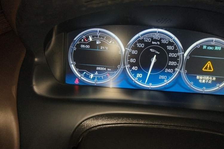 Used Jaguar XJ 2011 XJL 3.0 Panoramic Business Edition Odometer Close Up