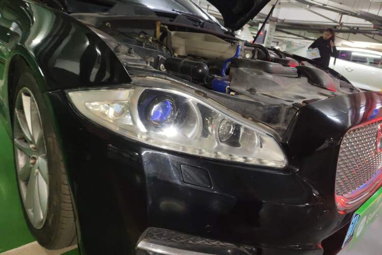 Used Jaguar XJ 2011 XJL 3.0 Panoramic Business Edition Right Front Headlight
