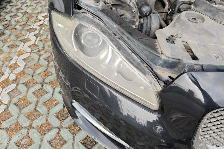 Used Jaguar XJ 2011 XJL 3.0 Panoramic Business Edition Right Front Headlight