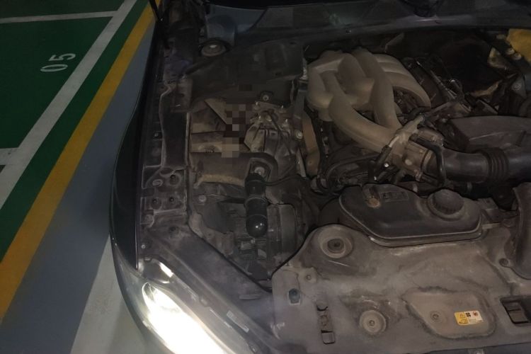 Used Jaguar XJ 2011 XJL 3.0 Panoramic Business Edition Engine Bay Right