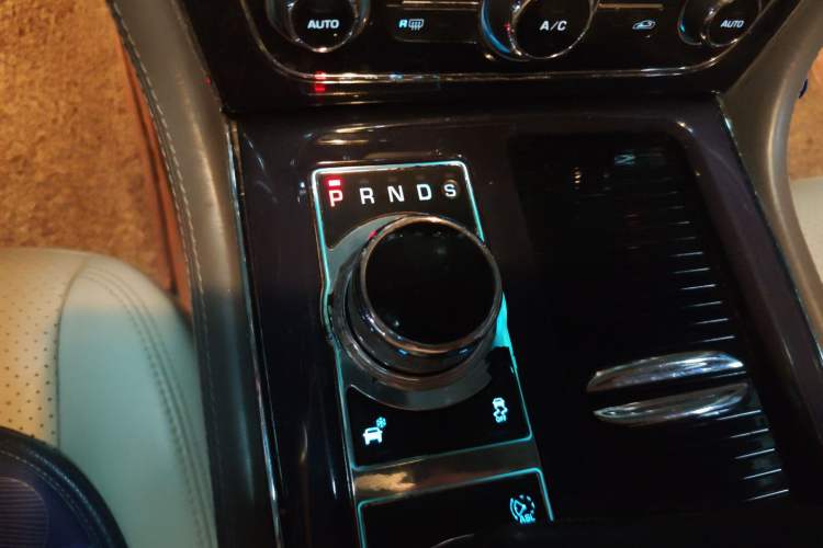 Used Jaguar XJ 2011 XJL 3.0 Panoramic Business Edition Gear Lever