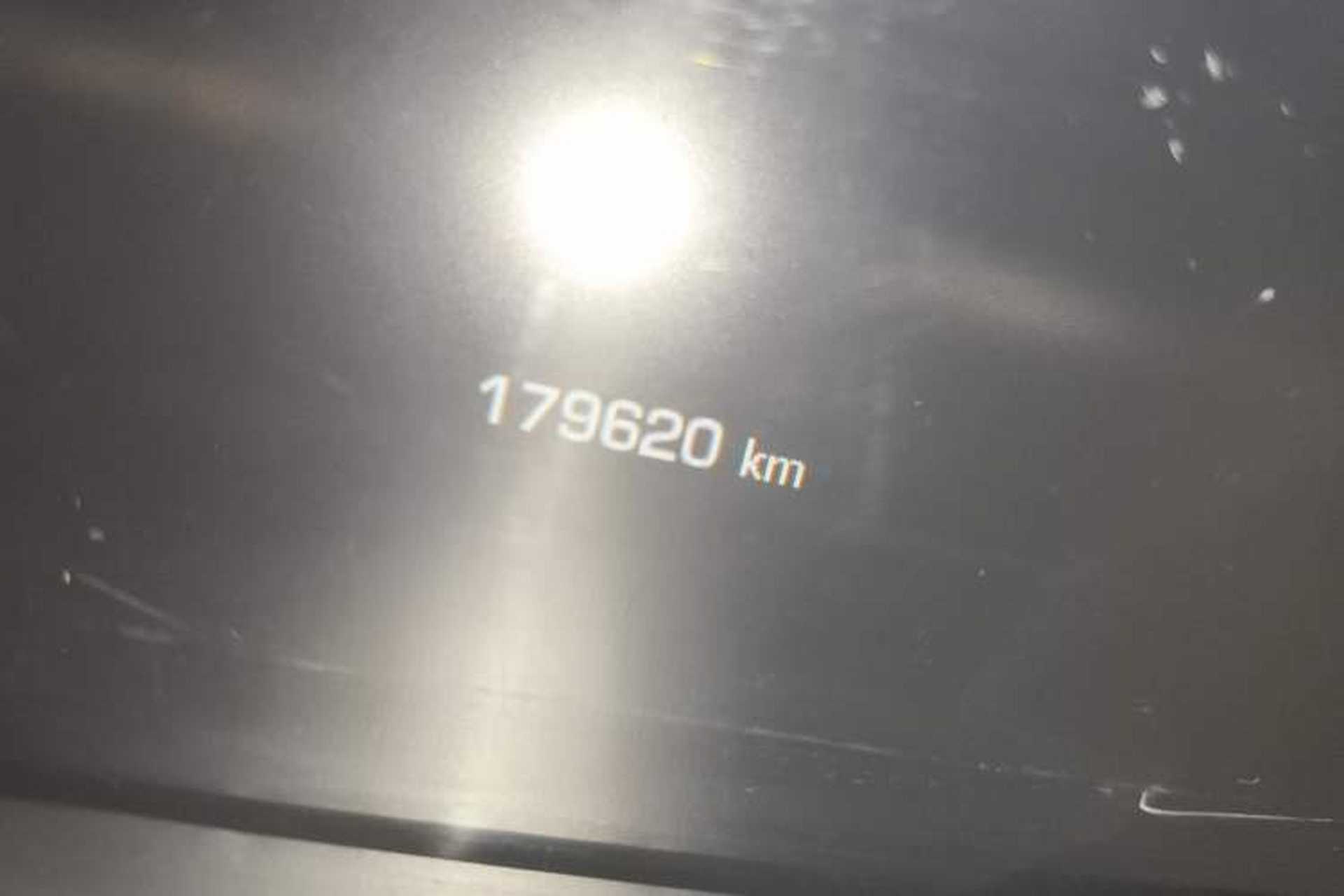 Used Jaguar XJ 2011 XJL 3.0 Panoramic Business Edition Odometer Close Up