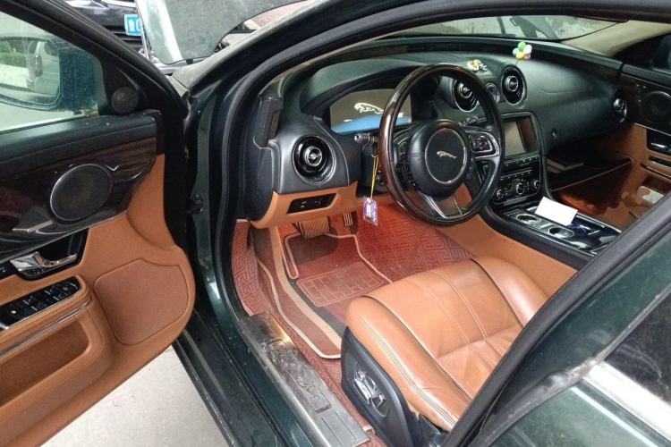 Used Jaguar XJ 2011 XJL 3.0 Panoramic Business Edition Driver Seat