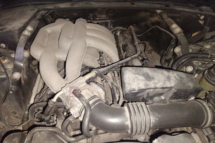 Used Jaguar XJ 2011 XJL 3.0 Panoramic Business Edition Engine Bay