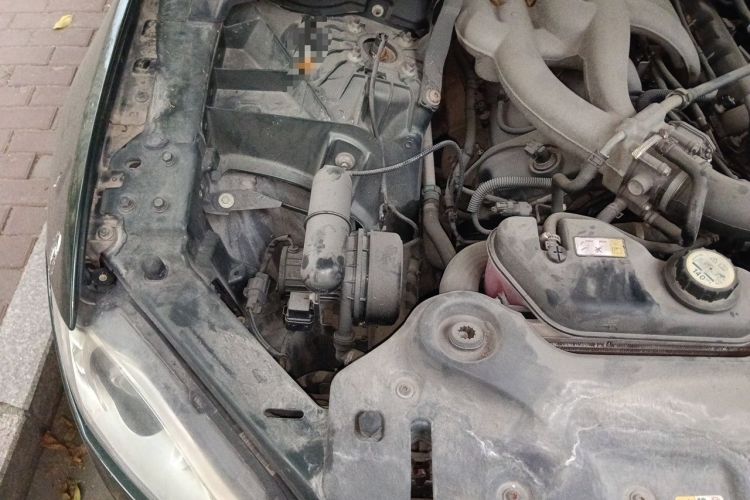 Used Jaguar XJ 2011 XJL 3.0 Panoramic Business Edition Engine Bay Right