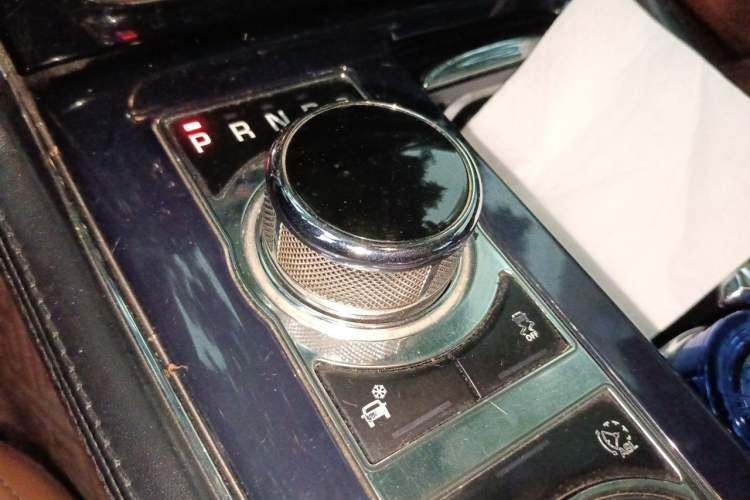 Used Jaguar XJ 2011 XJL 3.0 Panoramic Business Edition Gear Lever