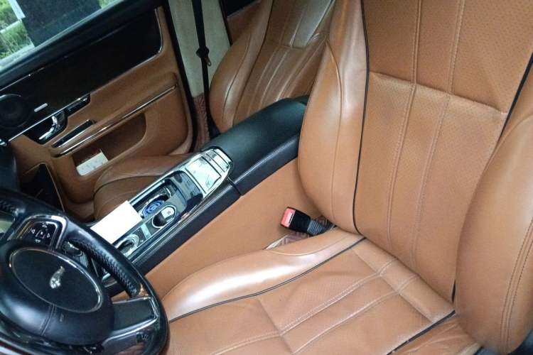 Used Jaguar XJ 2011 XJL 3.0 Panoramic Business Edition Left Front Seat