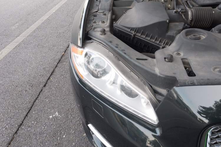 Used Jaguar XJ 2011 XJL 5.0 Flagship Prestige Edition Right Front Headlight
