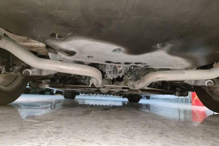 Used Jaguar XJ 2011 XJL 3.0 Panoramic Business Edition Chassis Rear