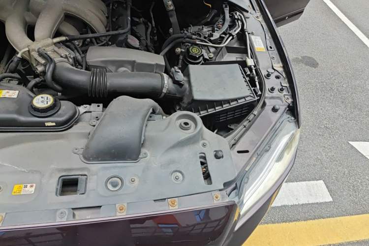 Used Jaguar XJ 2011 XJL 3.0 Panoramic Business Edition Engine Bay Left
