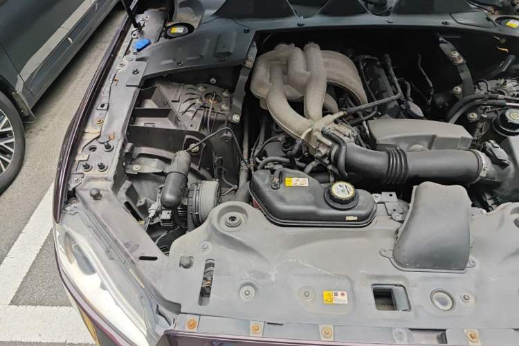 Used Jaguar XJ 2011 XJL 3.0 Panoramic Business Edition Engine Bay Right