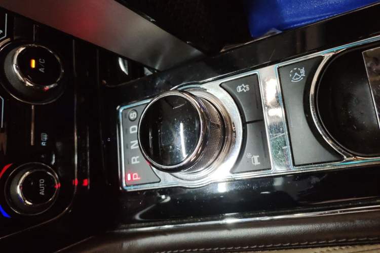 Used Jaguar XJ 2011 XJL 3.0 Panoramic Business Edition Gear Lever