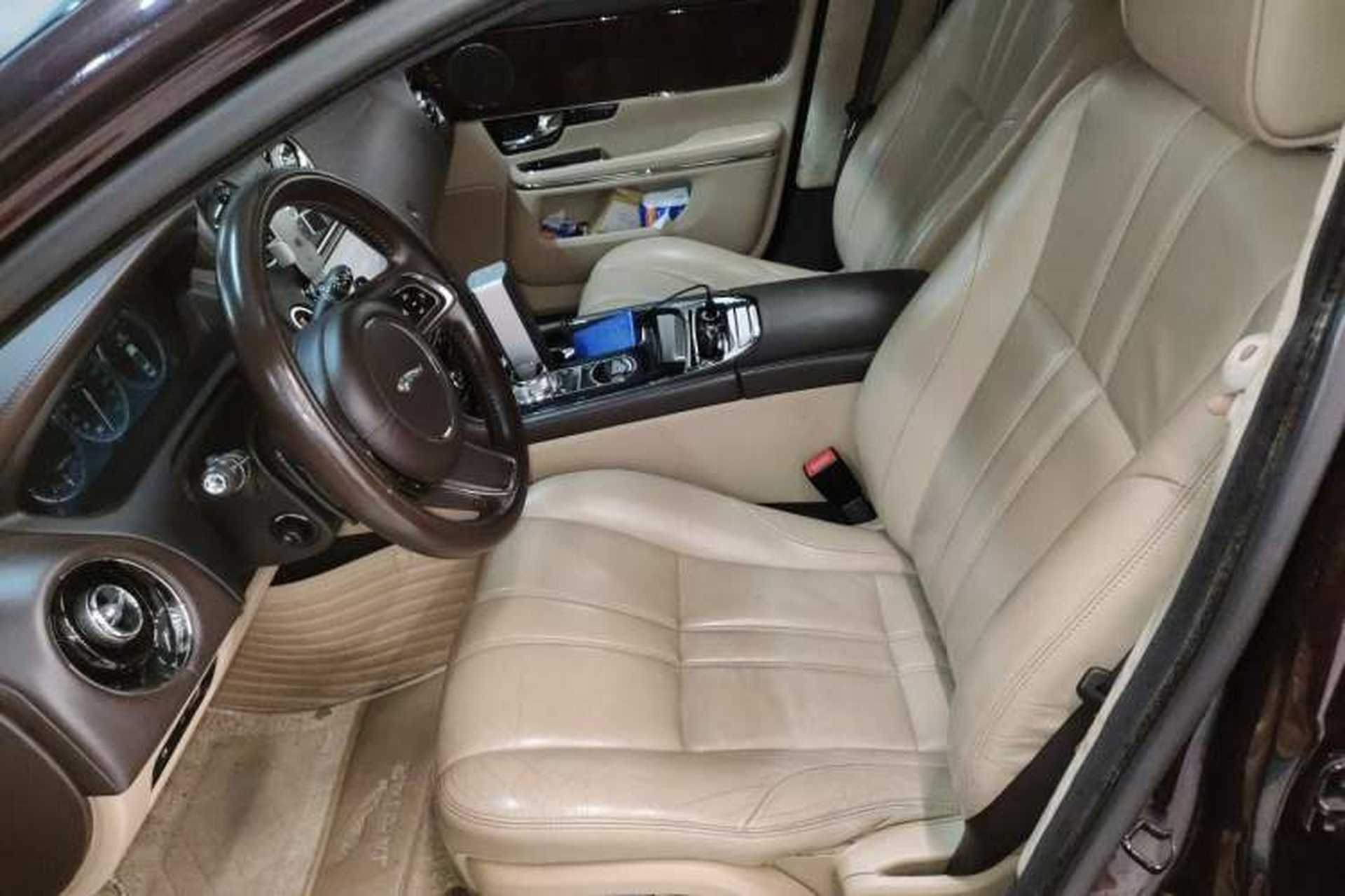 Used Jaguar XJ 2011 XJL 3.0 Panoramic Business Edition Left Front Seat
