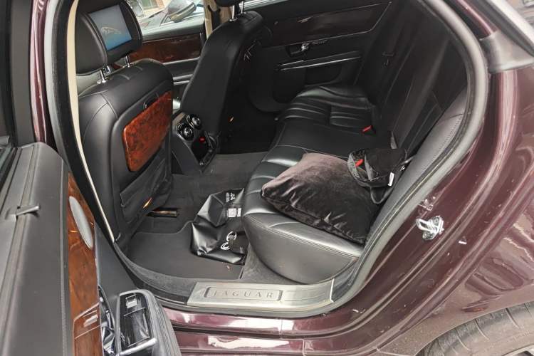 Used Jaguar XJ 2011 XJL 3.0 Panoramic Business Edition Left Rear Seat