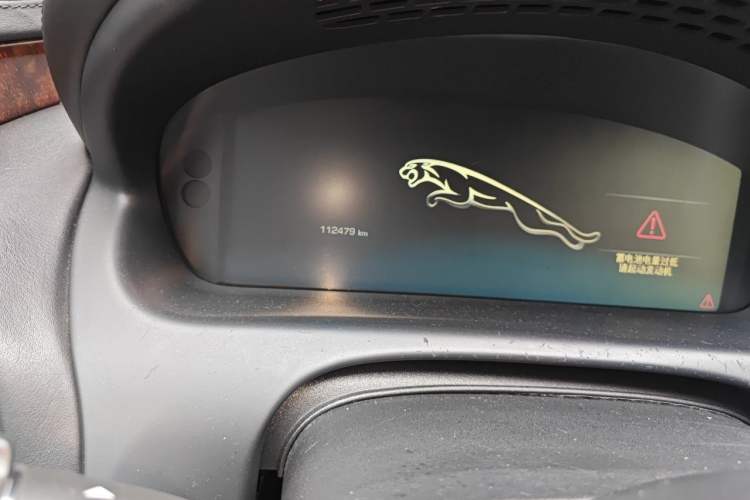 Used Jaguar XJ 2011 XJL 3.0 Panoramic Business Edition Odometer Close Up