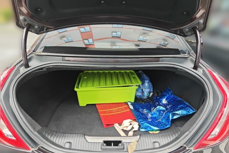 Used Jaguar XJ 2011 XJL 3.0 Panoramic Business Edition Trunk