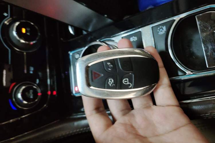 Used Jaguar XJ 2011 XJL 3.0 Panoramic Business Edition Vehicle Key
