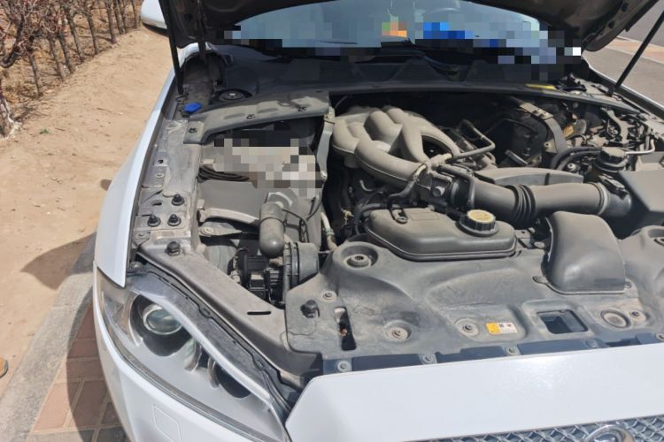 Used Jaguar XJ 2011 XJL 3.0 Panoramic Business Edition Engine Bay Right