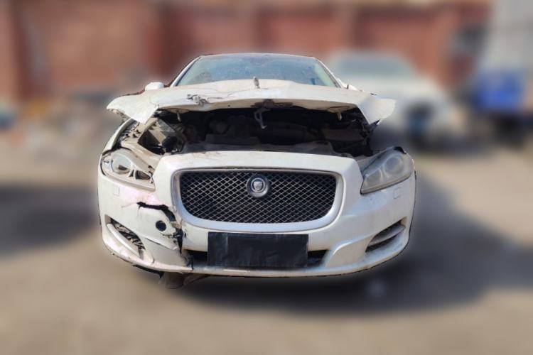 Used Jaguar XJ 2011 XJL 3.0 Panoramic Business Edition Front