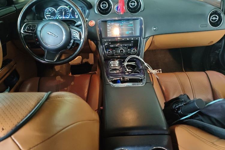 Used Jaguar XJ 2012 XJL 3.0 Flagship Business Edition Center Console