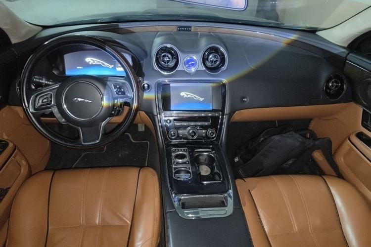 Used Jaguar XJ 2012 XJL 3.0 Flagship Business Edition Center Console