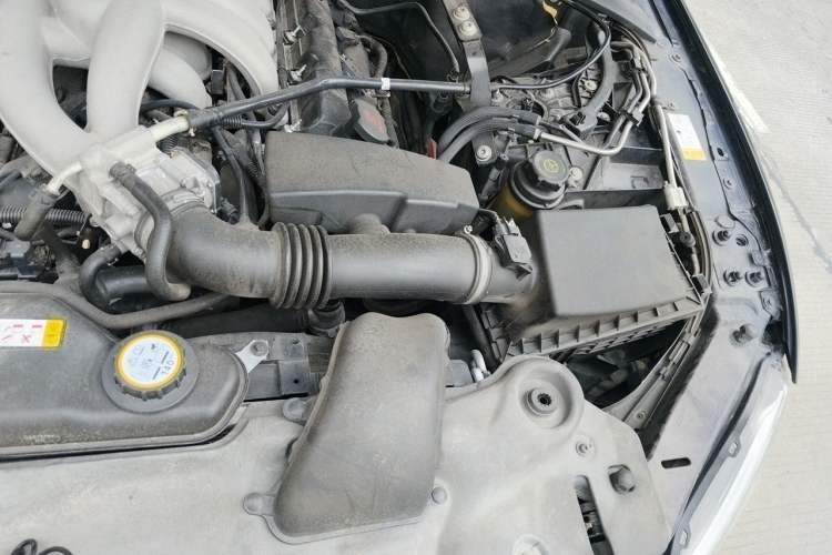 Used Jaguar XJ 2012 XJL 3.0 Panoramic Business Edition Engine Bay Left