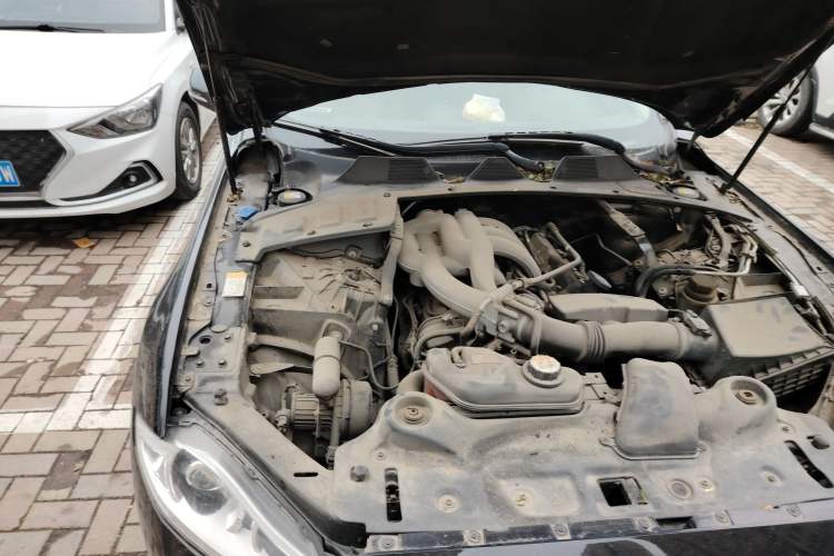 Used Jaguar XJ 2012 XJL 3.0 Panoramic Business Edition Engine Bay Right