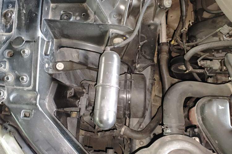 Used Jaguar XJ 2012 XJL 3.0 Flagship Business Edition Engine Bay Right