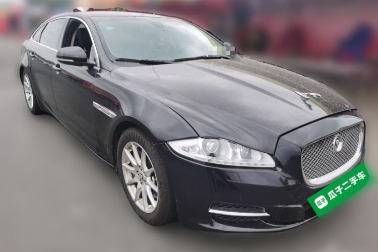 Used Jaguar XJ 2012 XJL 3.0 Panoramic Business Edition Front Right 45 Deg