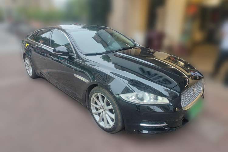 Used Jaguar XJ 2012 XJL 3.0 Flagship Business Edition Front Right 45 Deg
