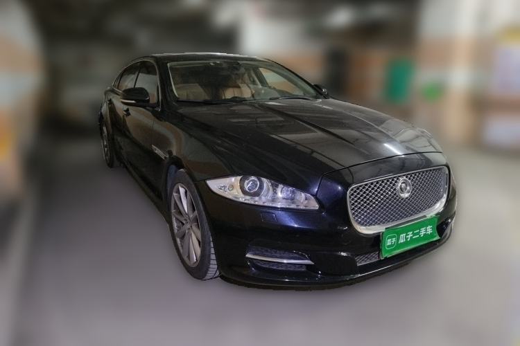 Used Jaguar XJ 2012 XJL 3.0 Flagship Business Edition Front Right 45 Deg