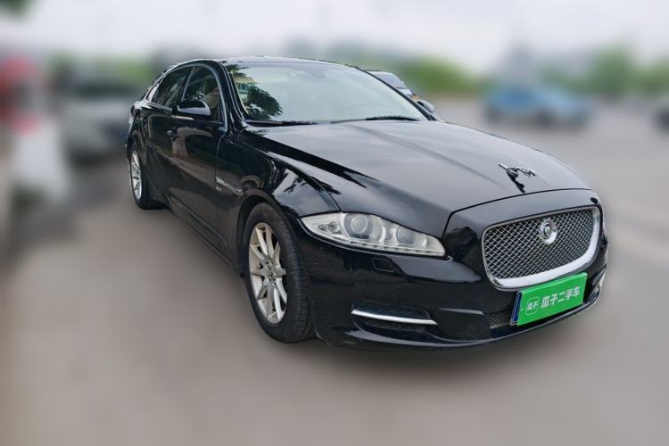 Used Jaguar XJ 2012 XJL 3.0 Panoramic Business Edition Front Right 45 Deg