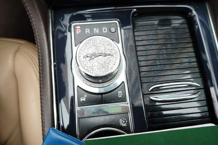 Used Jaguar XJ 2012 XJL 3.0 Panoramic Business Edition Gear Lever