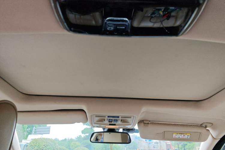 Used Jaguar XJ 2012 XJL 3.0 Panoramic Business Edition Headliner