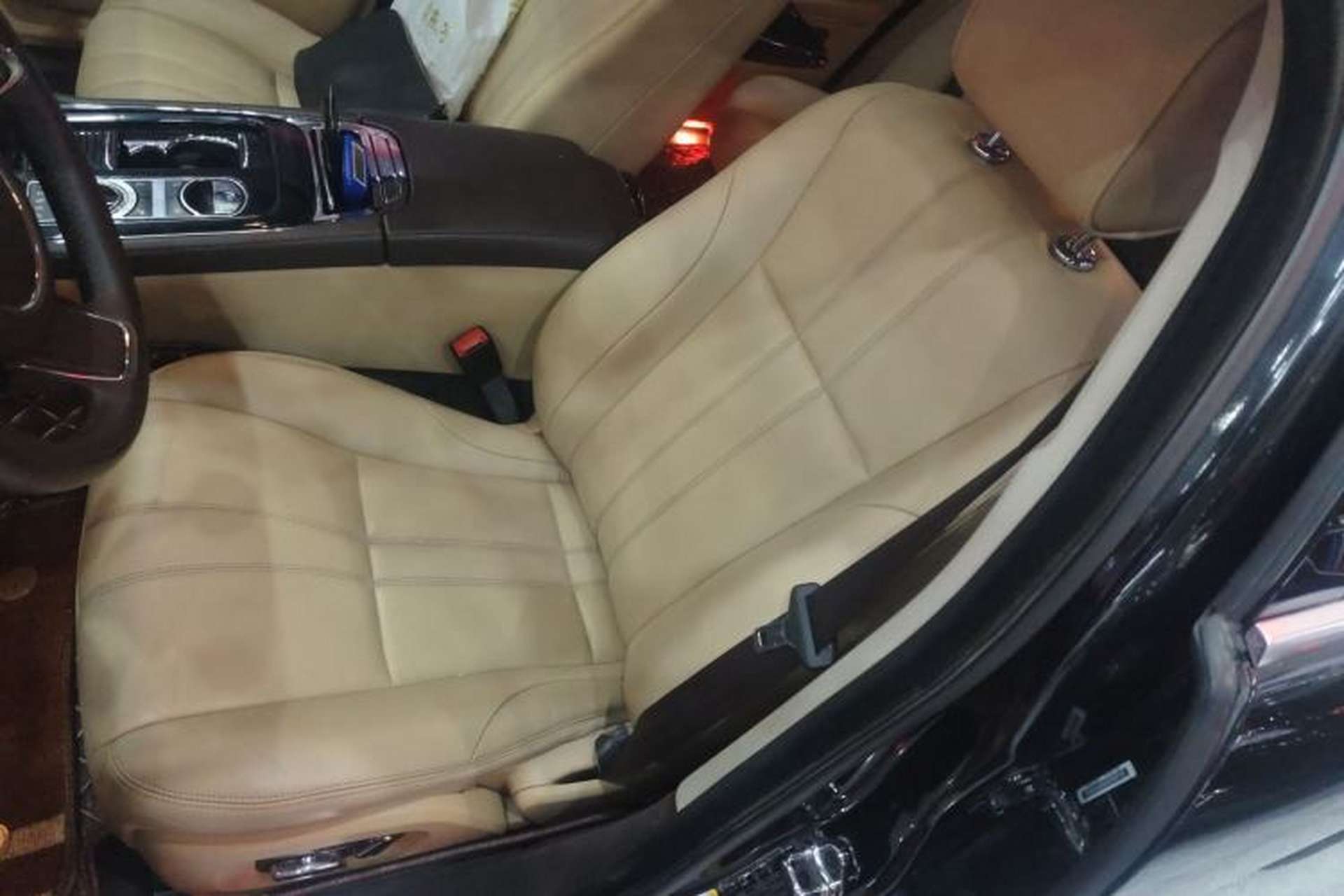 Used Jaguar XJ 2012 XJL 3.0 Panoramic Business Edition Left Front Seat