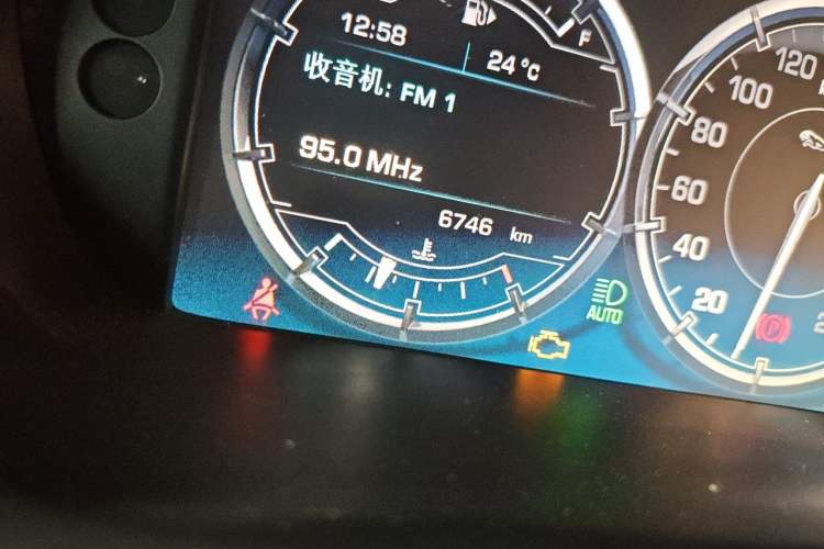 Used Jaguar XJ 2012 XJL 3.0 Flagship Business Edition Odometer Close Up