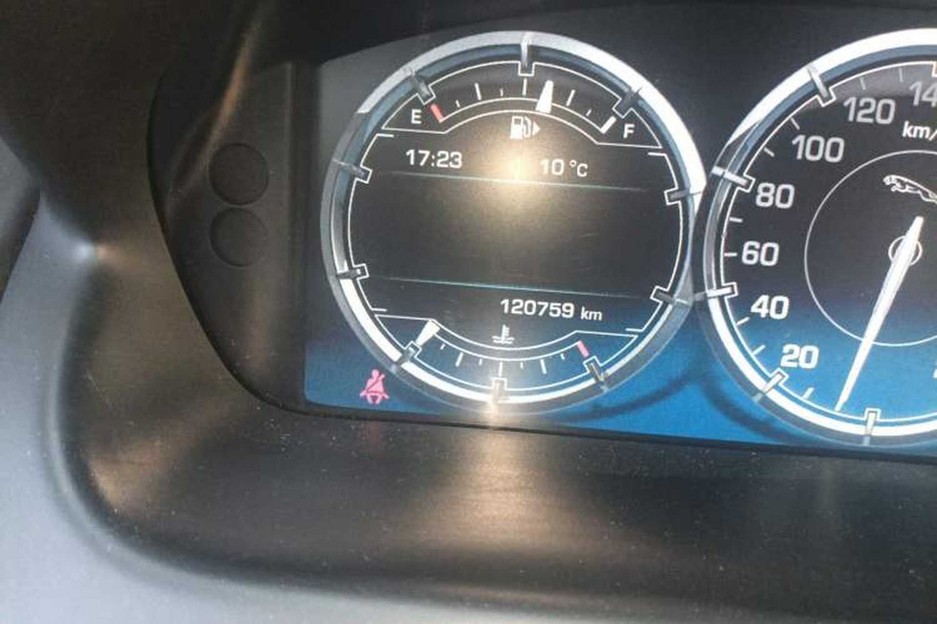 Used Jaguar XJ 2012 XJL 3.0 Panoramic Business Edition Odometer Close Up