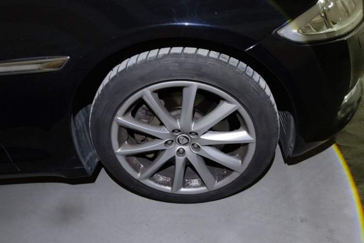 Used Jaguar XJ 2012 XJL 3.0 Flagship Business Edition Right Front Wheel Hub