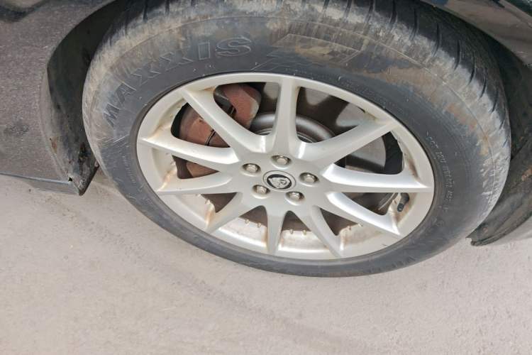 Used Jaguar XJ 2012 XJL 3.0 Panoramic Business Edition Right Front Wheel Hub