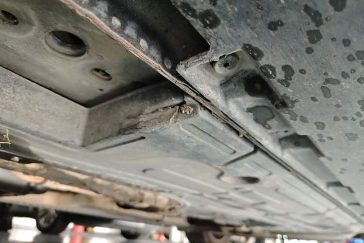 Used Jaguar XJ 2012 XJL 3.0 Panoramic Business Edition Chassis Front Left