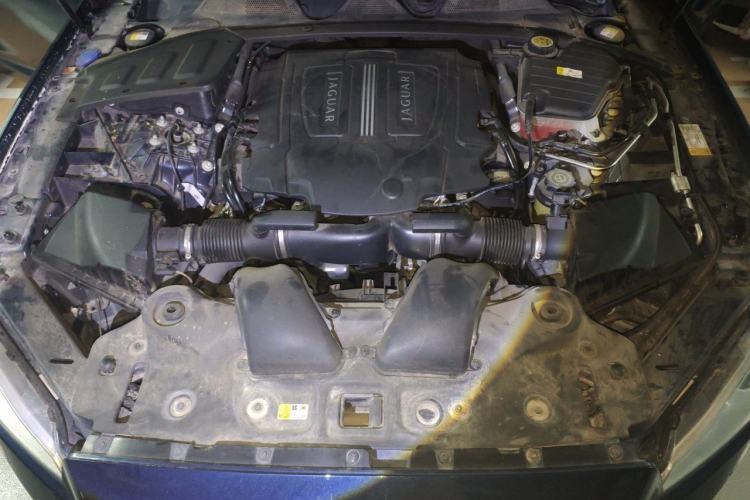 Used Jaguar XJ 2012 XJL 3.0 Panoramic Business Edition Engine Bay