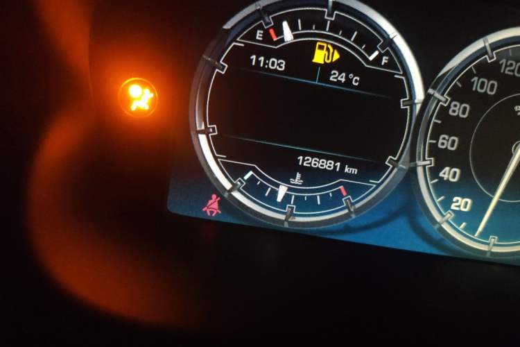 Used Jaguar XJ 2012 XJL 3.0 Panoramic Business Edition Odometer Close Up
