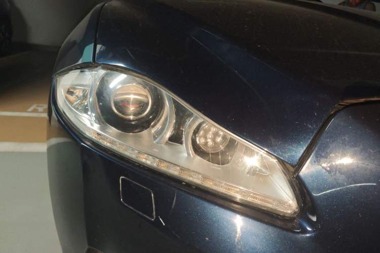 Used Jaguar XJ 2012 XJL 3.0 Panoramic Business Edition Right Front Headlight