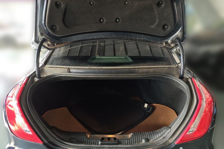 Used Jaguar XJ 2012 XJL 3.0 Panoramic Business Edition Trunk