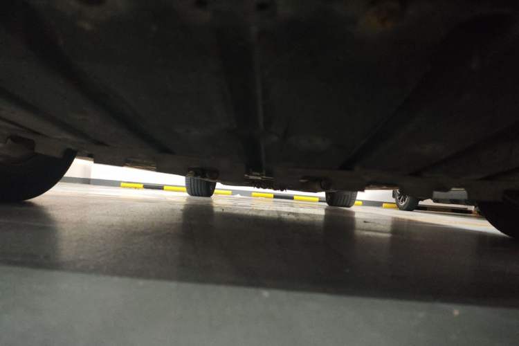 Used Jaguar XJ 2012 XJL 3.0 Panoramic Business Edition Chassis Front