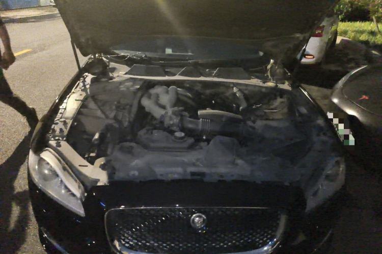 Used Jaguar XJ 2012 XJL 3.0 Flagship Business Edition Engine Bay