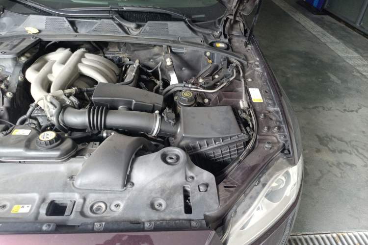 Used Jaguar XJ 2012 XJL 3.0 Panoramic Business Edition Engine Bay Left