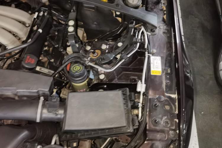 Used Jaguar XJ 2012 XJL 3.0 Panoramic Business Edition Engine Bay Left