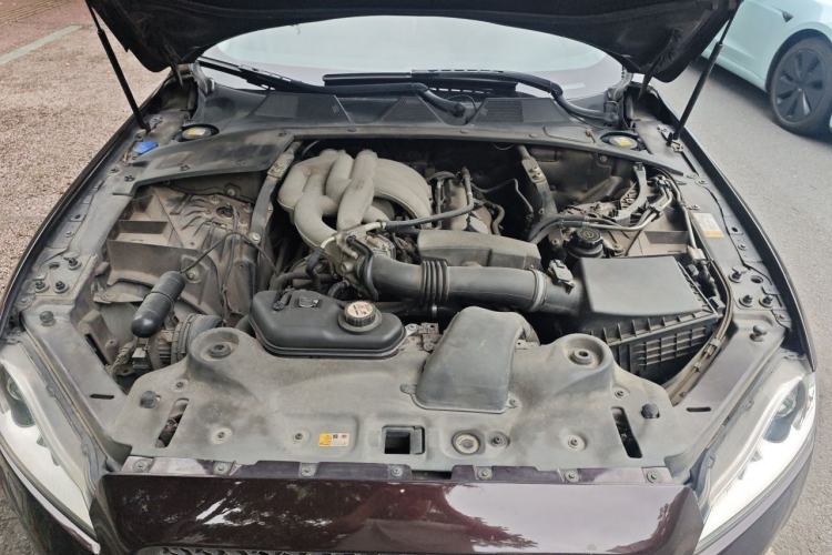 Used Jaguar XJ 2012 XJL 3.0 Panoramic Business Edition Engine Bay