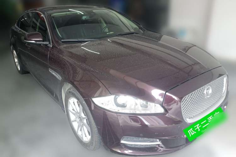 Used Jaguar XJ 2012 XJL 3.0 Panoramic Business Edition Front Right 45 Deg